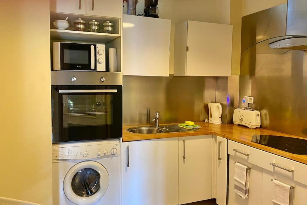 Madrid City Modern Apartment In Villa, Free Wifi アロヨモリーノス エクステリア 写真