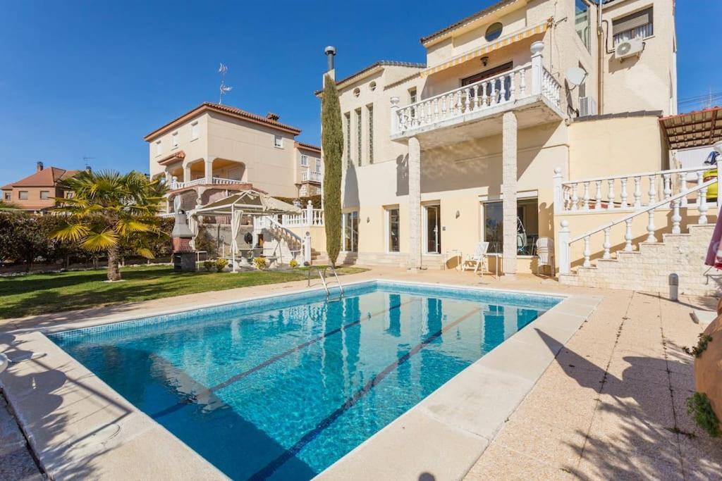 Madrid City Modern Apartment In Villa, Free Wifi アロヨモリーノス エクステリア 写真